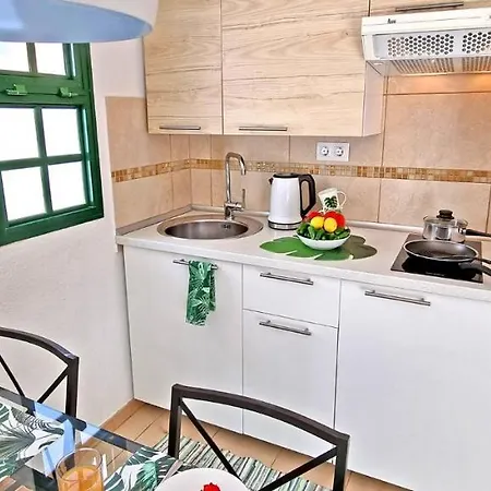 Palm Garden - - Pool - Glasfaserinternet Apartamento