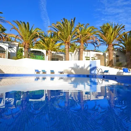 Apartment Palm Garden - - Pool - Glasfaserinternet *